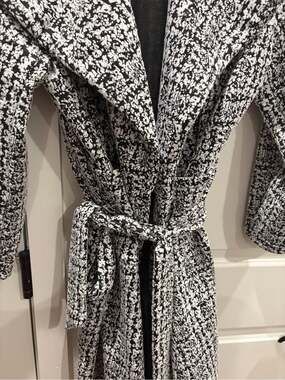 Love 83 Black and White Patterned Knit Top
